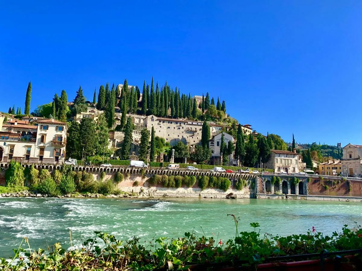 Vicolo Uno Luxury Apartment Verona Italy
